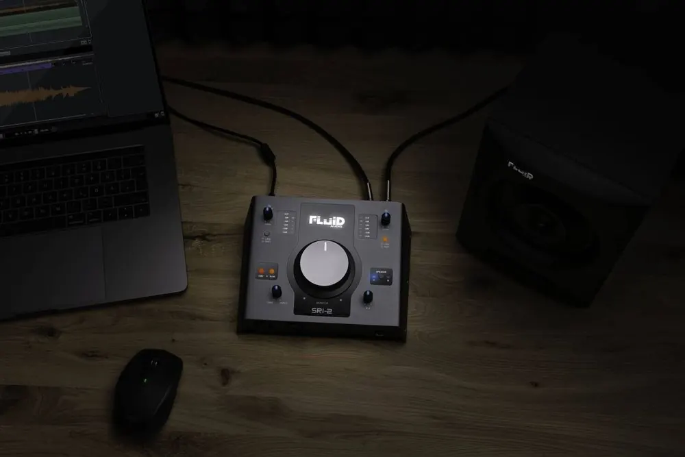 Audio Interface 4 – Product and application photography for an audio interface at the desk