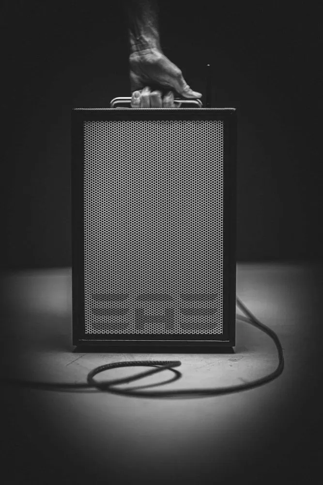 Elite Acoustics 8 – Produkt- und Lifestylefotografie für Akustik-Verstärker: Details, Stud