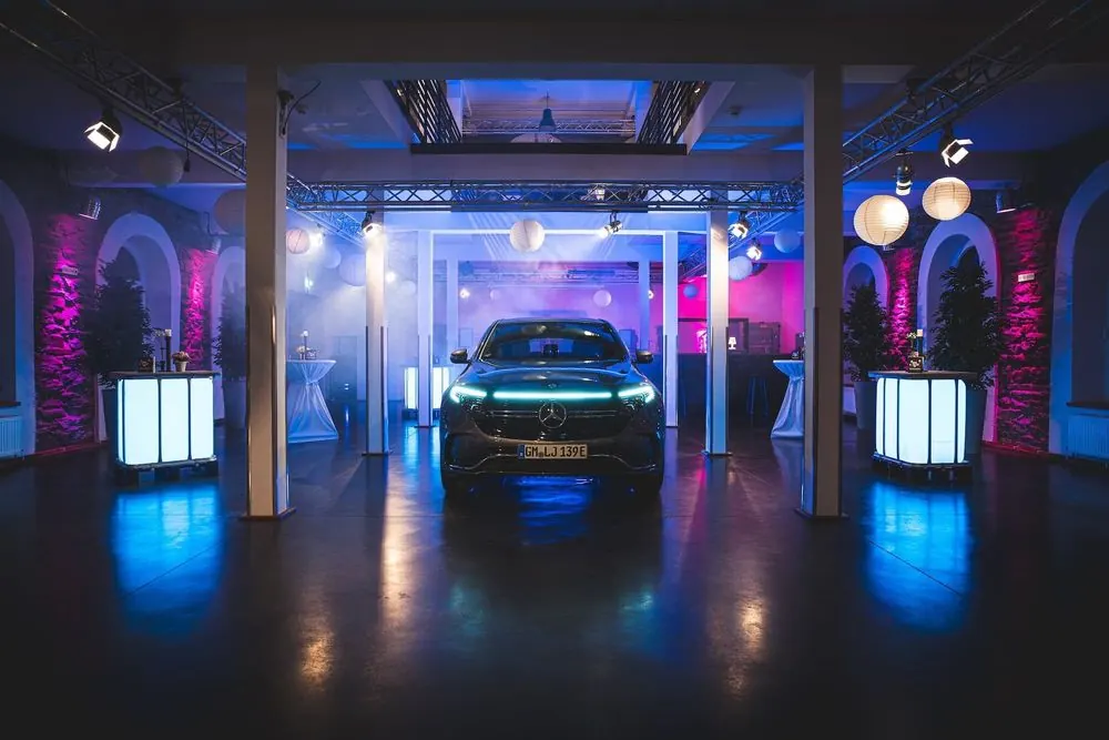 Event Venue 7 – Historic event venue: stone facade at night, ballroom, bar and lightin