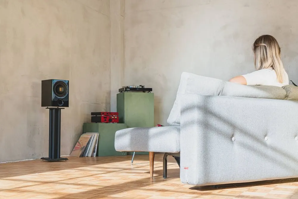 HiFi Speaker 6 – Produktfotografie für Lautsprecher: Studioaufnahmen auf Schwarz und In