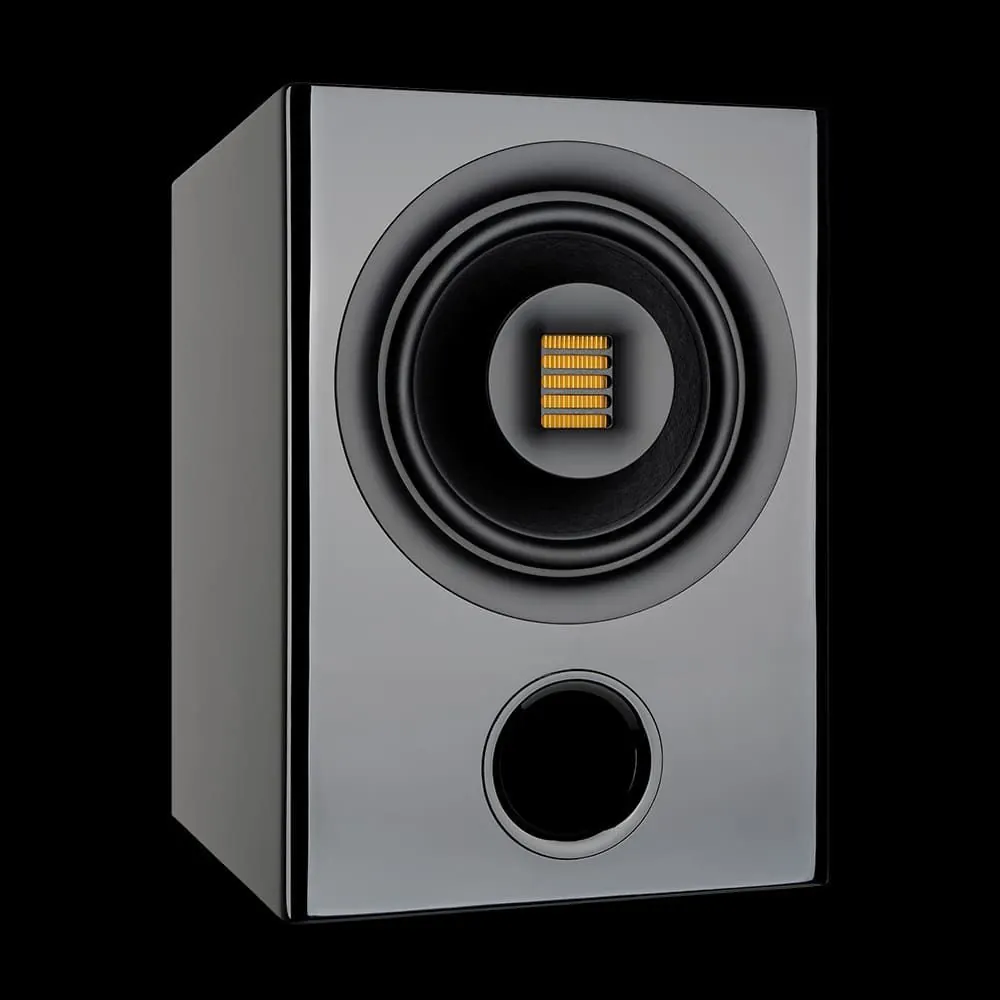 HiFi Speaker 8 – Produktfotografie für Lautsprecher: Studioaufnahmen auf Schwarz und In