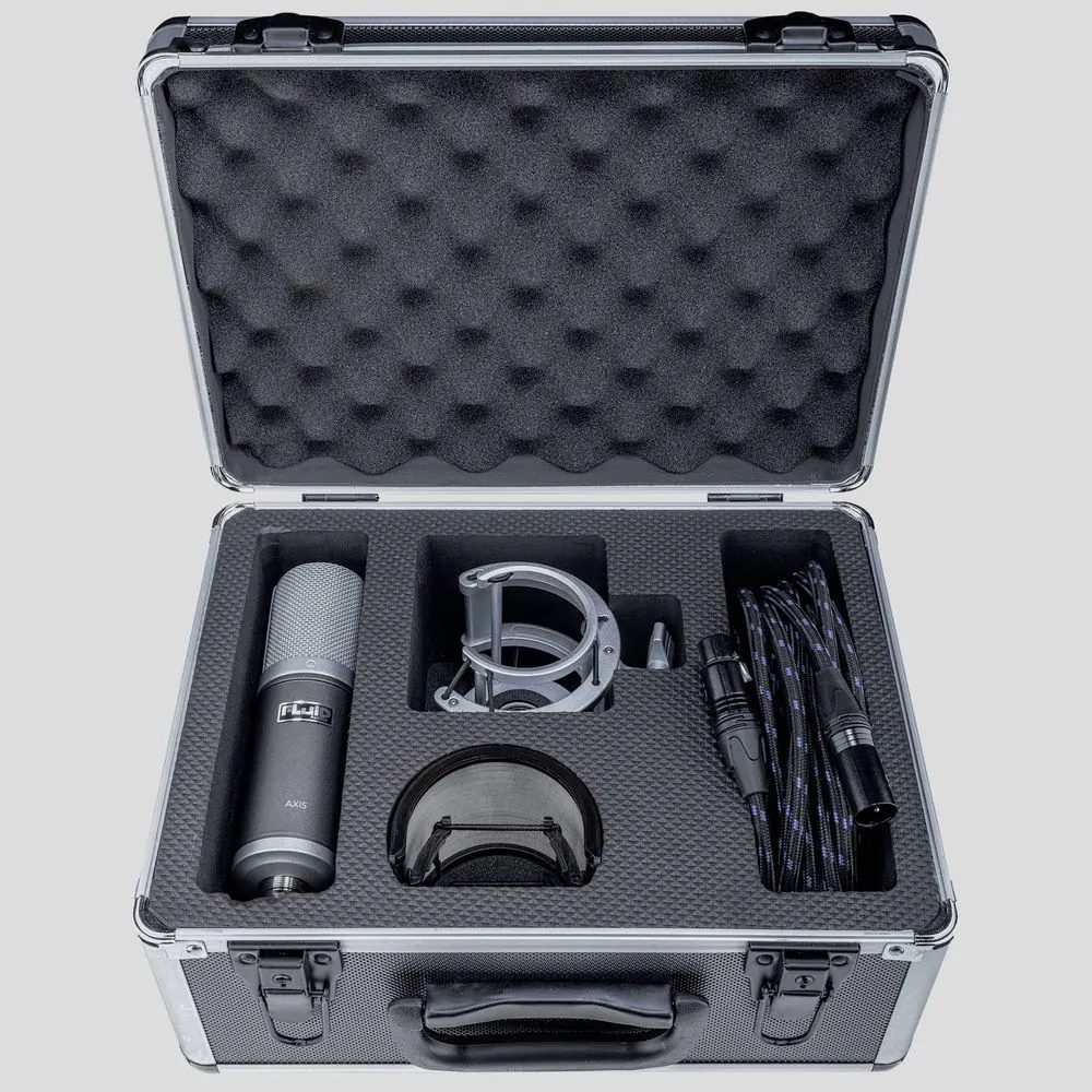 Microphone 7 – Freisteller und Studioaufnahmen eines Großmembran-Mikrofons mit Zubehö